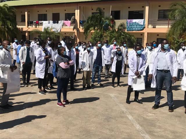 Strike Enters Day Six As Resident Doctors Lock Horns With FG Over Unmet Demands