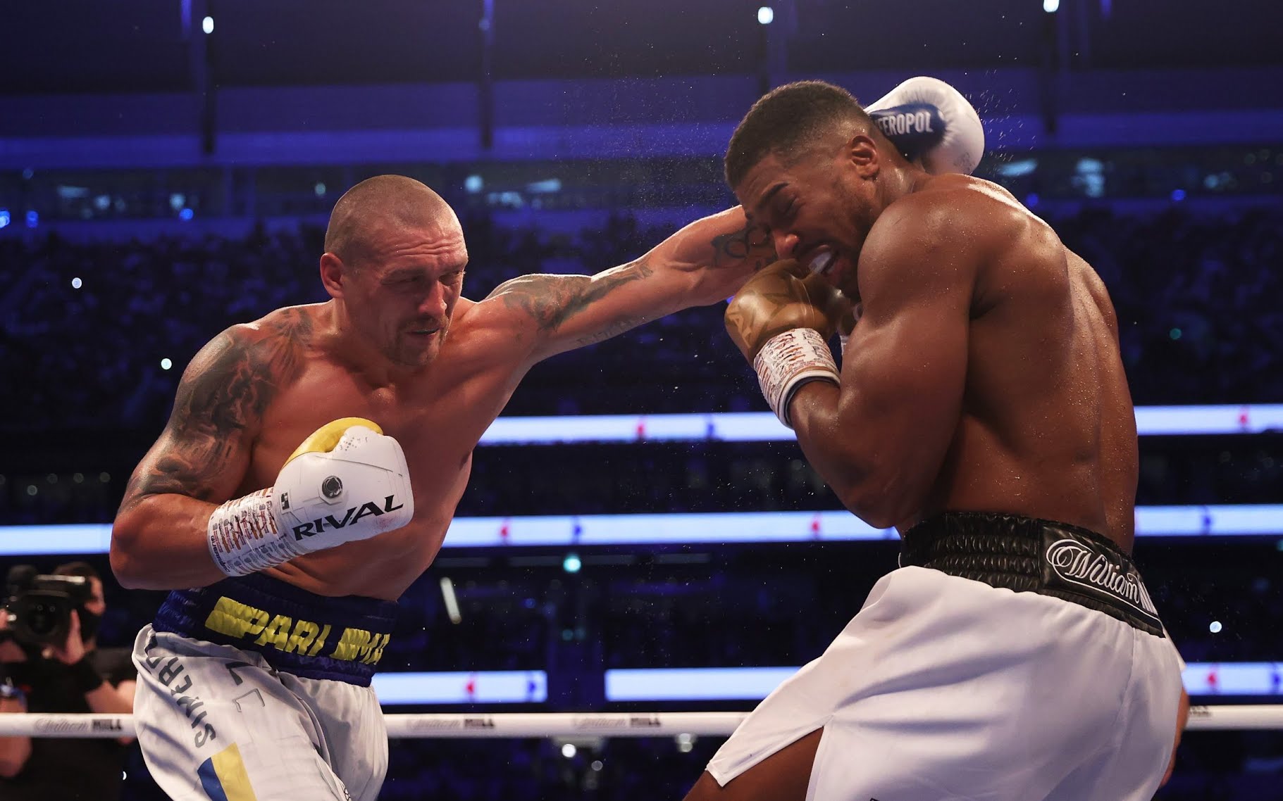 BREAKING! Anthony Joshua defeated By Oleksandr Usyk: how it unfolded and how the world reacted