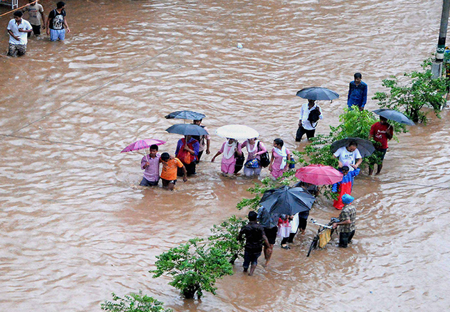 Flood kills 30 in India